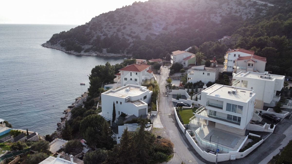 ŠIBENIK, RAŽANJ - Luksuzna vila z bazenom 40 m od morja