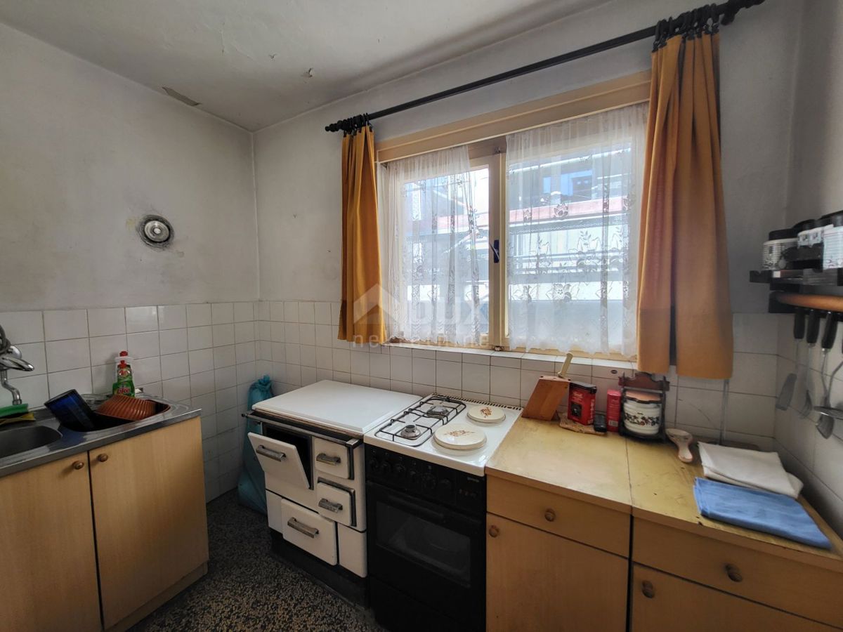 OBROVAC - Vaša bodoča oaza ob reki Zrmanji: Prostoren apartma v Obrovcu