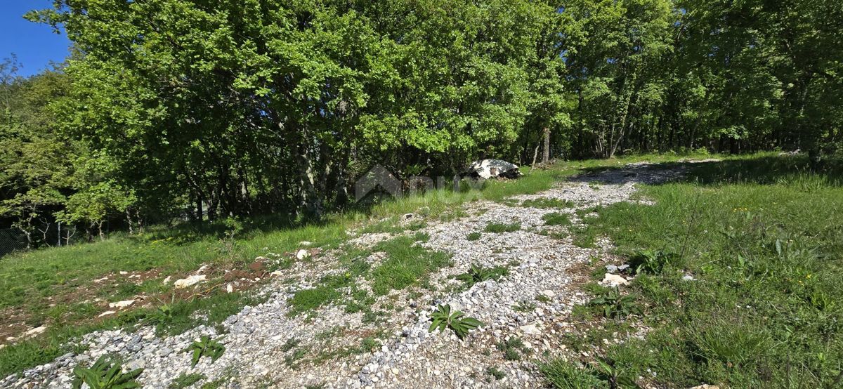 Pićan, 3.454m2