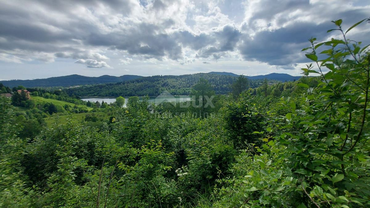 GORSKI KOTAR, FUŽINE - edinstven projekt v osrčju Gorskega kotarja, gradbeno zemljišče 1197 m2 s projektom za vilo, priložnost za investicijo!