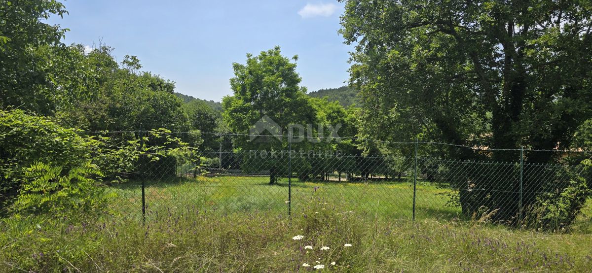 Grožnjan, 1.300m2