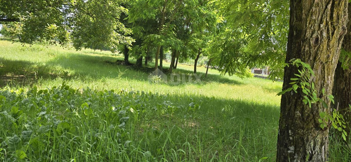 Grožnjan, 1.300m2