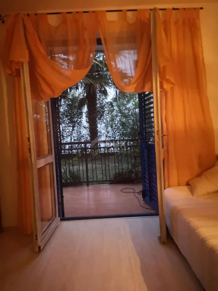 CRIKVENICA - čudovito 2 sobno stanovanje s teraso na odlični lokaciji