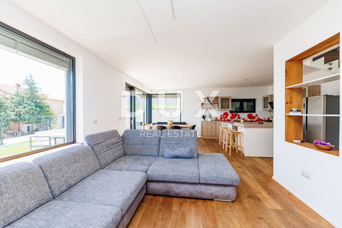 OPATIJA, BREGI - samostojna hiša 180m2 s panoramskim pogledom na morje + vrt 600m2