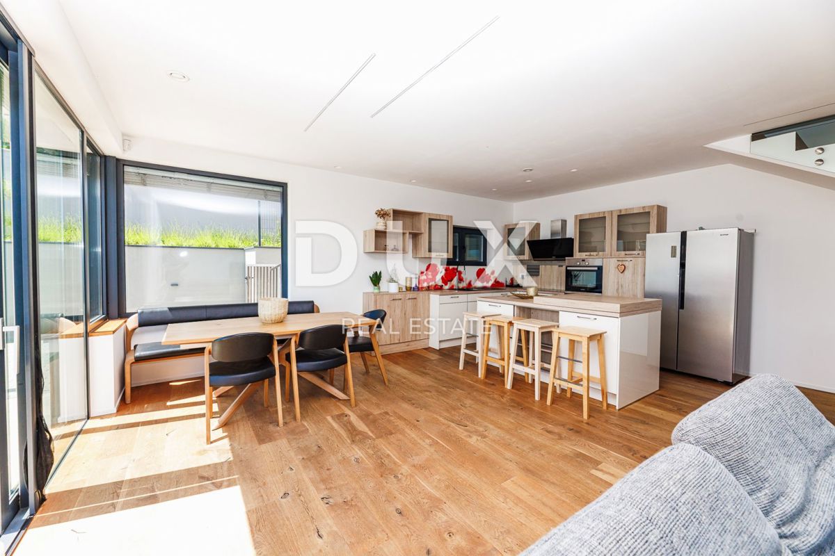 OPATIJA, BREGI - samostojna hiša 180m2 s panoramskim pogledom na morje + vrt 600m2