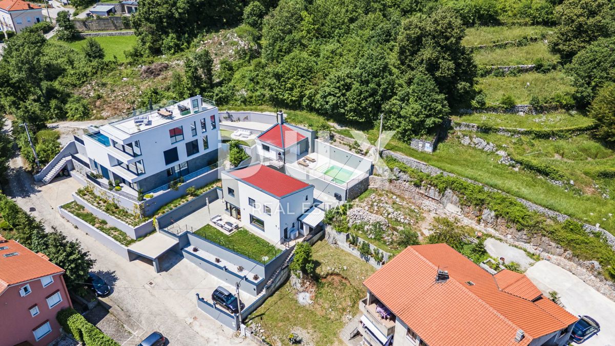 OPATIJA, BREGI - samostojna hiša 180m2 s panoramskim pogledom na morje + vrt 600m2