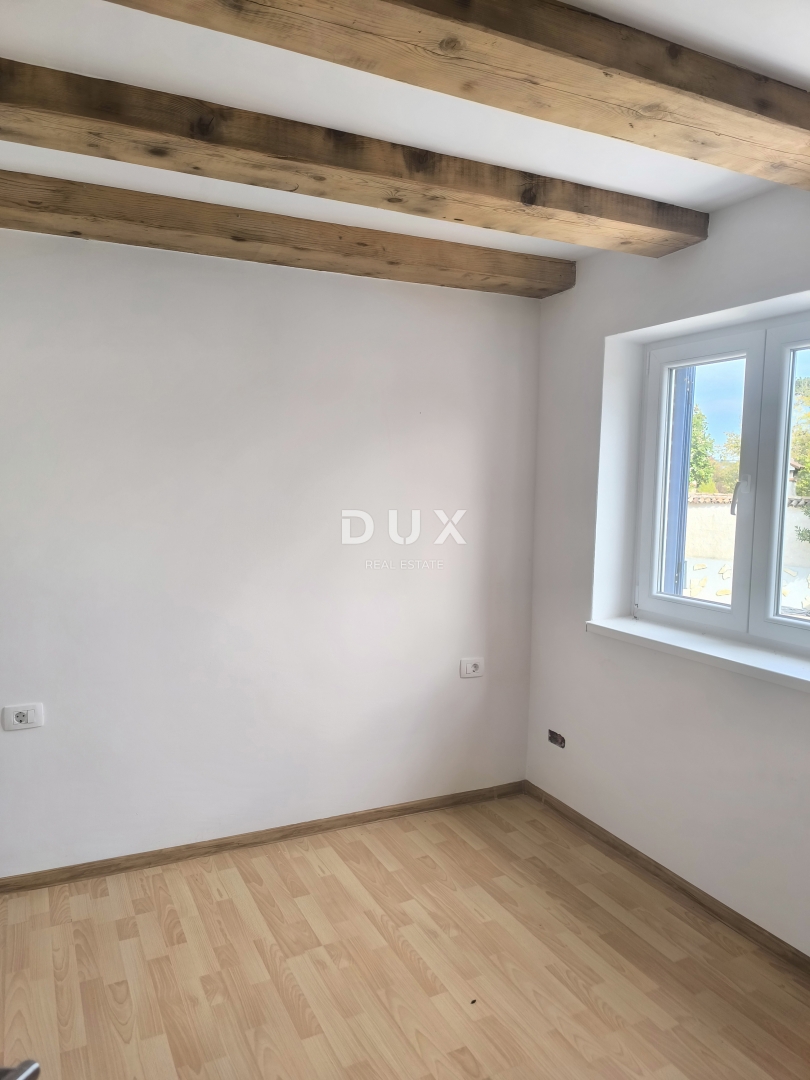 ISTRA, JURŠIĆI - Kamnita vrstna hiša z bazenom + apartma, NA KLJUČ