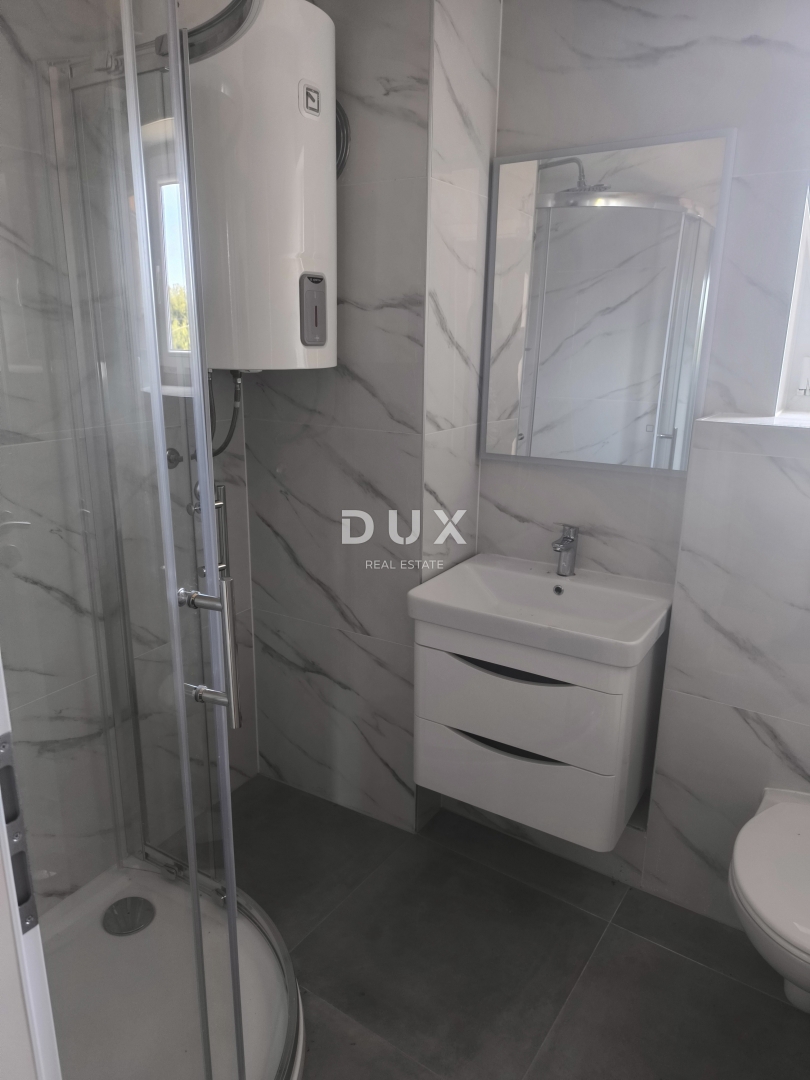 ISTRA, JURŠIĆI - Kamnita vrstna hiša z bazenom + apartma, NA KLJUČ