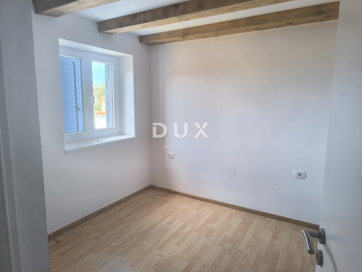 ISTRA, JURŠIĆI - Kamnita vrstna hiša z bazenom + apartma, NA KLJUČ