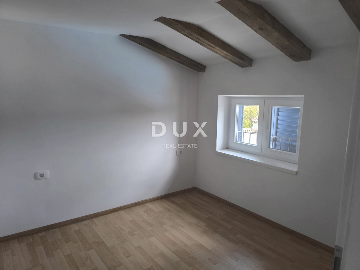 ISTRA, JURŠIĆI - Kamnita vrstna hiša z bazenom + apartma, NA KLJUČ