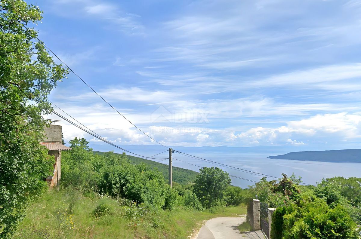 OPATIJA, BRSEČ - Urbanizirano zemljišče s pogledom na slikovito obzorje Kvarnerskega zaliva