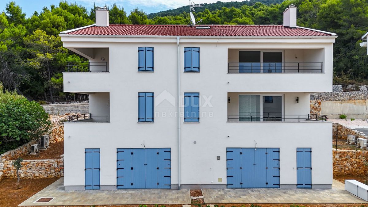 OTOK CRES, CRES - Dvonadstropni apartma v novogradnji z mediteranskim šarmom