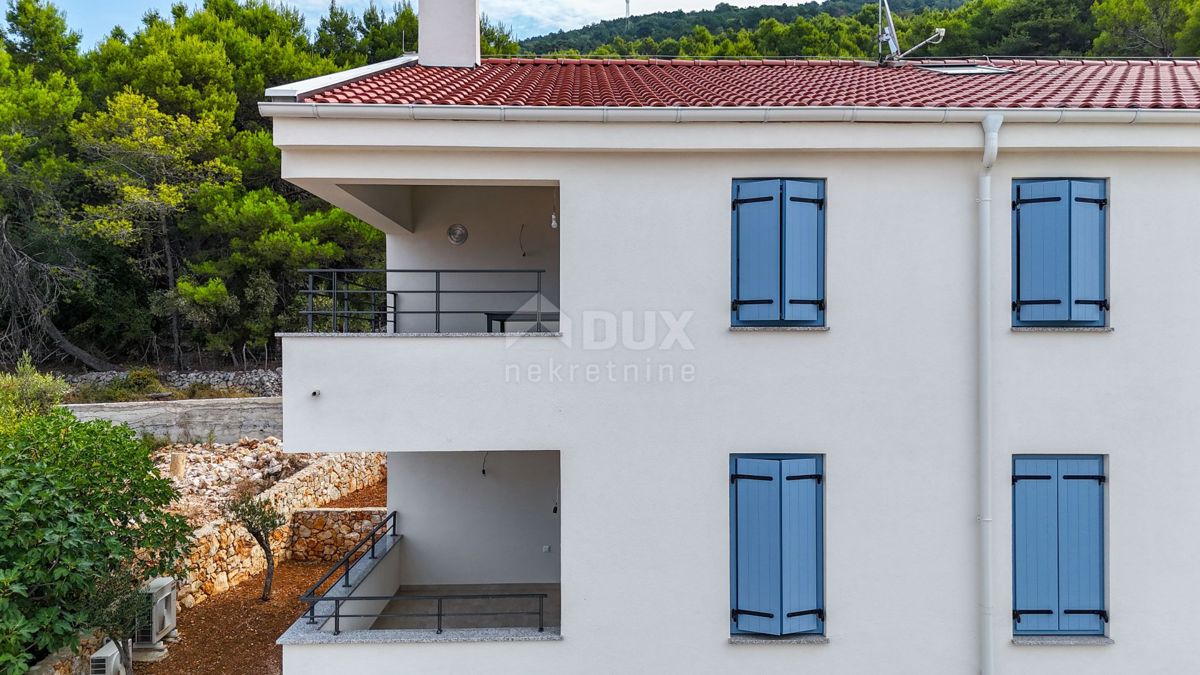 OTOK CRES, CRES - Dvonadstropni apartma v novogradnji z mediteranskim šarmom