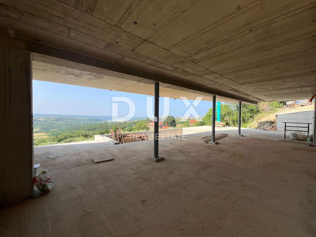ISTRA, KRASICA - moderna samostojna vila z bazenom s panoramskim razgledom in garažo