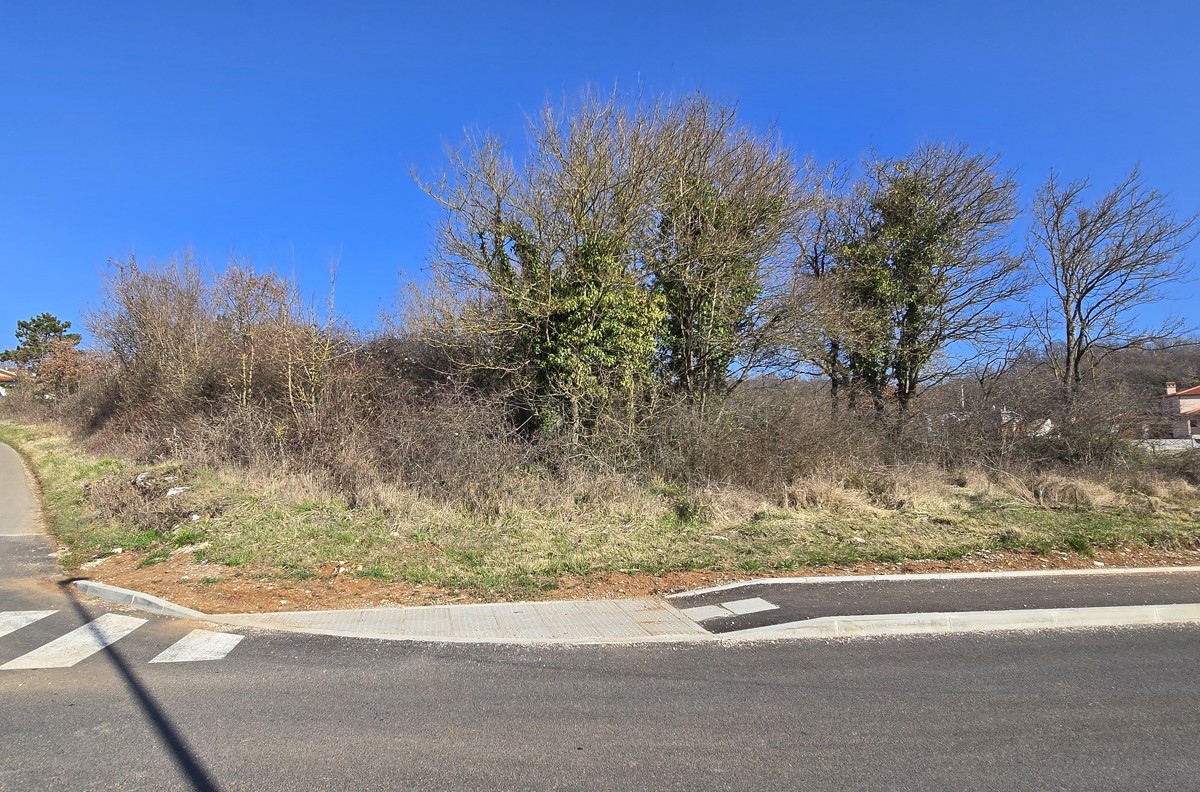 ISTRA, SVETA KATARINA, PIĆAN - zazidljivo zemljišče 1855m2 