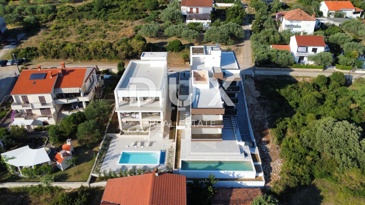 ZADAR, KOŽINO - Vrhunski apartma 100 metrov od plaže s panoramskim pogledom na morje in otoke zadrskega arhipelaga! S3
