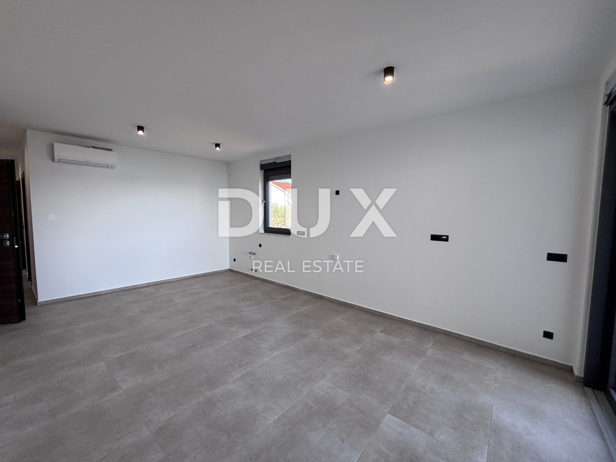 ZADAR, KOŽINO - Vrhunski apartma 100 metrov od plaže s panoramskim pogledom na morje in otoke zadrskega arhipelaga! S3