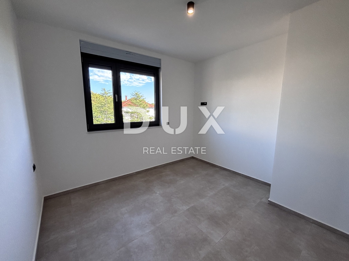 ZADAR, KOŽINO - Vrhunski apartma 100 metrov od plaže s panoramskim pogledom na morje in otoke zadrskega arhipelaga! S3