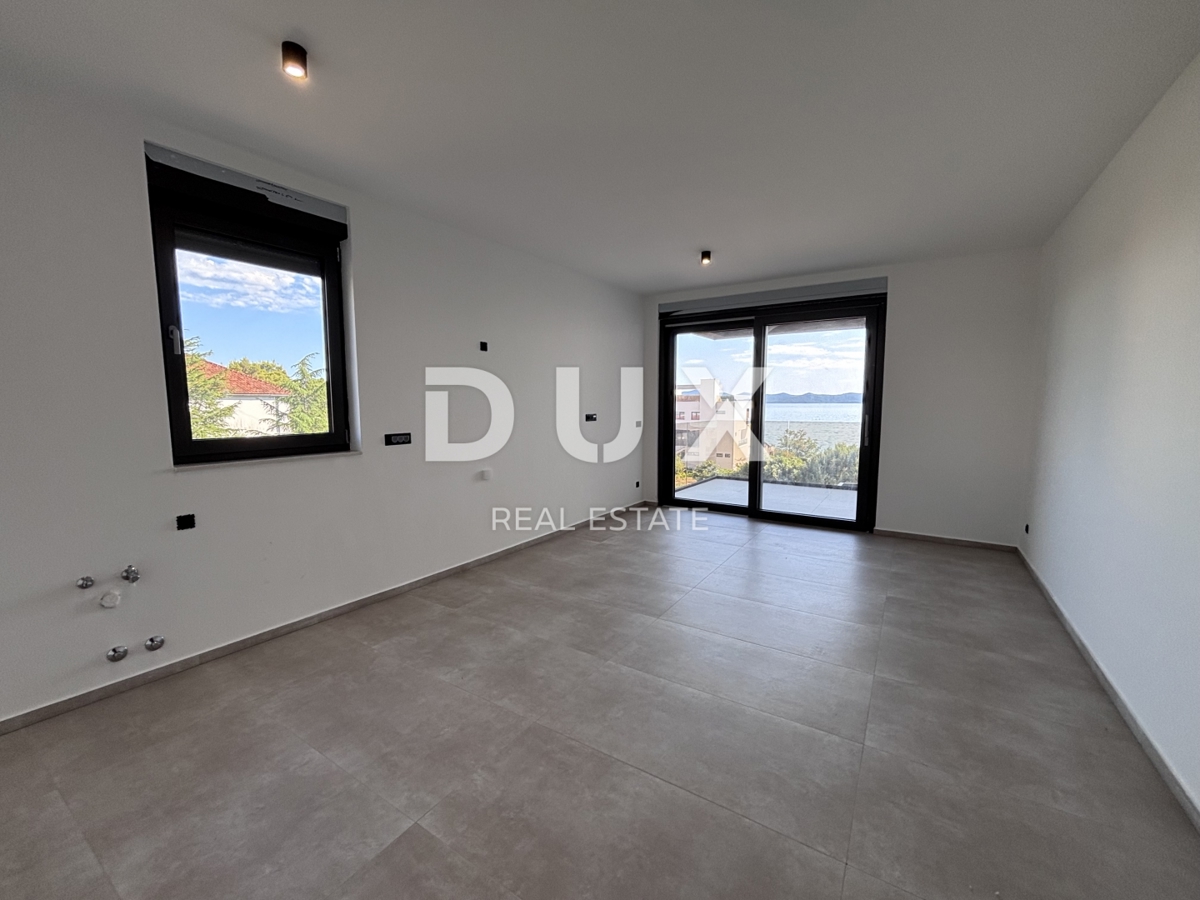 ZADAR, KOŽINO - Vrhunski apartma 100 metrov od plaže s panoramskim pogledom na morje in otoke zadrskega arhipelaga! S3