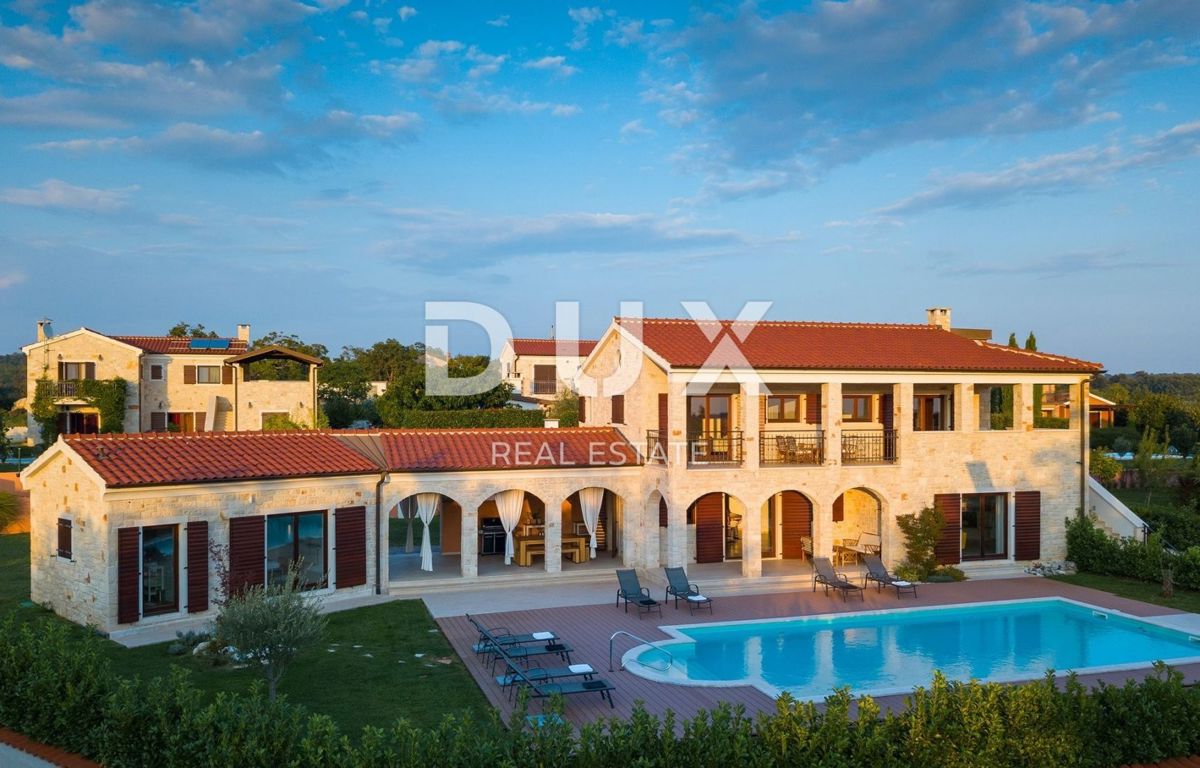 ISTRA, SVETI LOVREČ - Komfortna kmečka hiša z bazenom