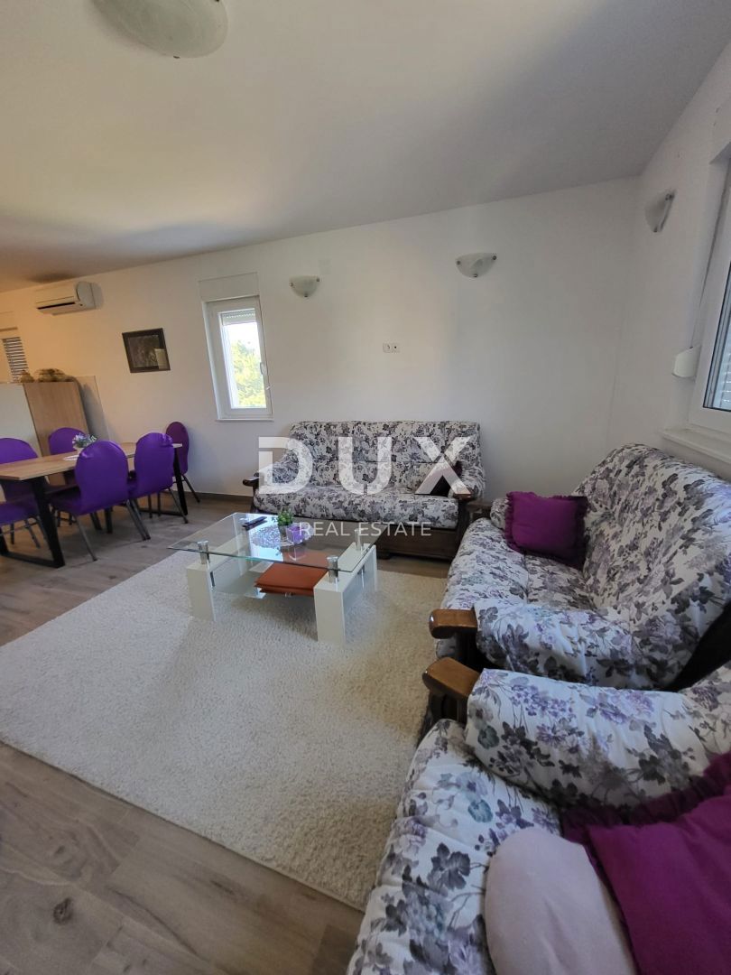 ZADAR, VIR - PROSTORNO APARTMA S TERASO, 500 M OD PLAŽE! 
