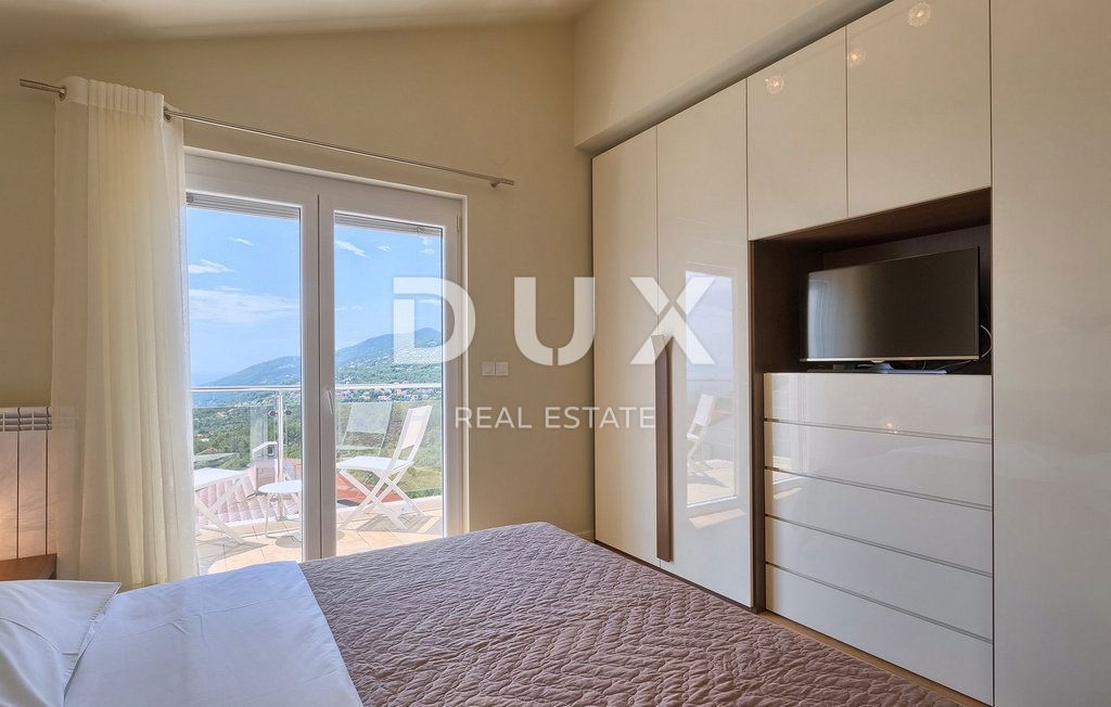 OPATIJA - čudovita vila z bazenom, panoramskim pogledom na morje in popolno zasebnostjo