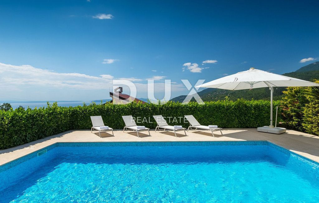 OPATIJA - čudovita vila z bazenom, panoramskim pogledom na morje in popolno zasebnostjo