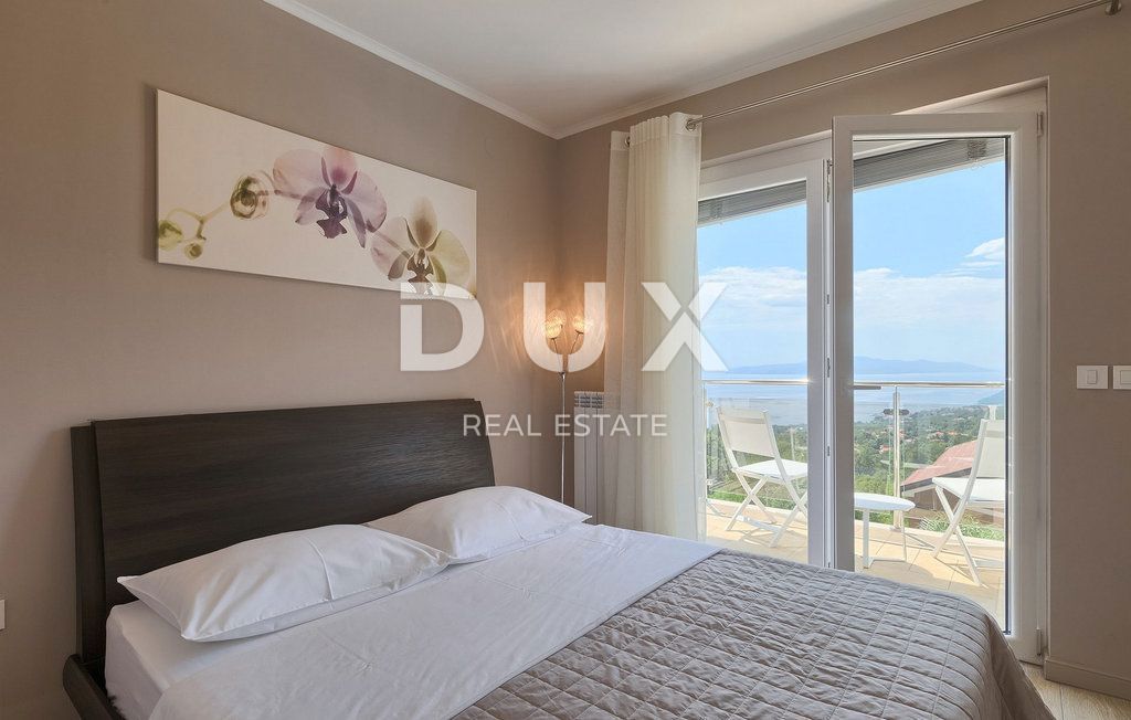 OPATIJA - čudovita vila z bazenom, panoramskim pogledom na morje in popolno zasebnostjo