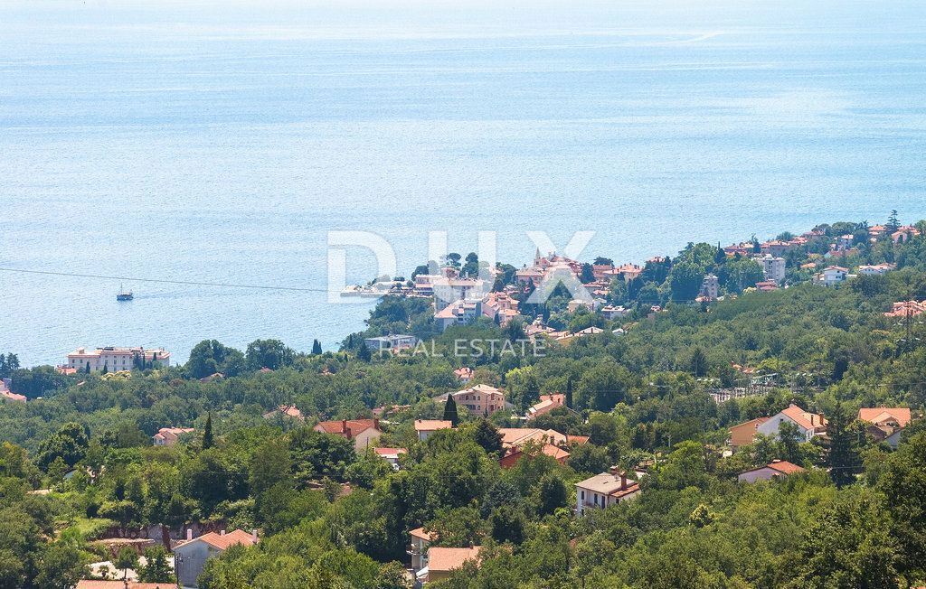 OPATIJA - čudovita vila z bazenom, panoramskim pogledom na morje in popolno zasebnostjo