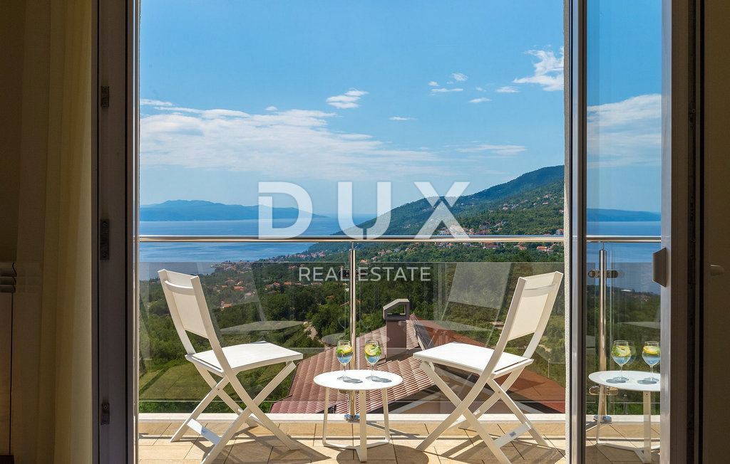 OPATIJA - čudovita vila z bazenom, panoramskim pogledom na morje in popolno zasebnostjo