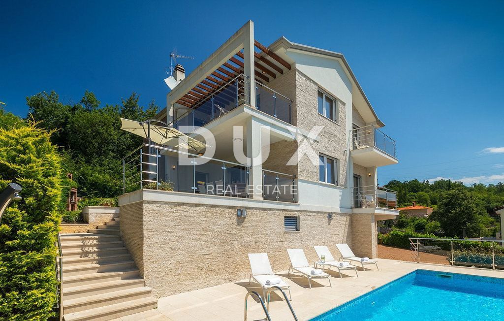 OPATIJA - čudovita vila z bazenom, panoramskim pogledom na morje in popolno zasebnostjo