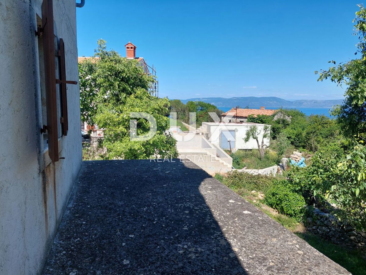 ISTRA, RABAC (OKOLICA) - Kamnita hiša s pogledom na morje