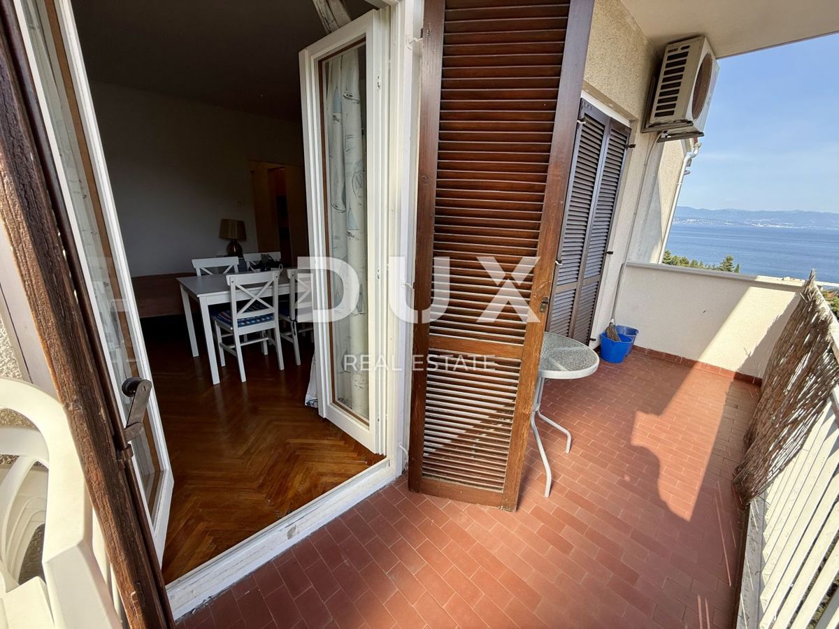 LOVRAN - Čudovit studio apartma z veliko teraso in pogledom na morje!