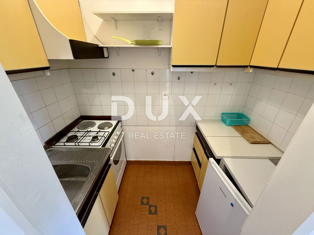 LOVRAN - Čudovit studio apartma z veliko teraso in pogledom na morje!