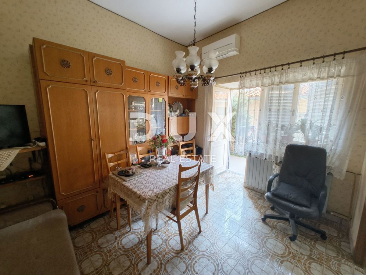 ISTRA, POREČ - Stanovanje v starem mestnem jedru z velikim potencialom