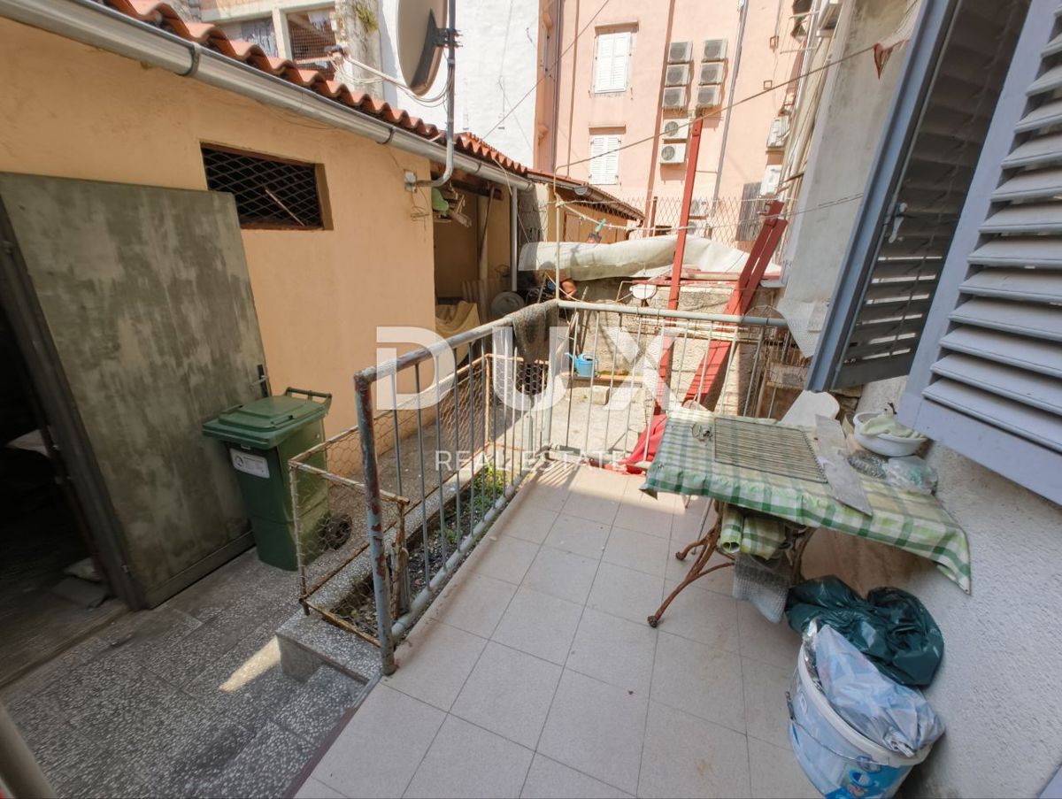 ISTRA, POREČ - Stanovanje v starem mestnem jedru z velikim potencialom