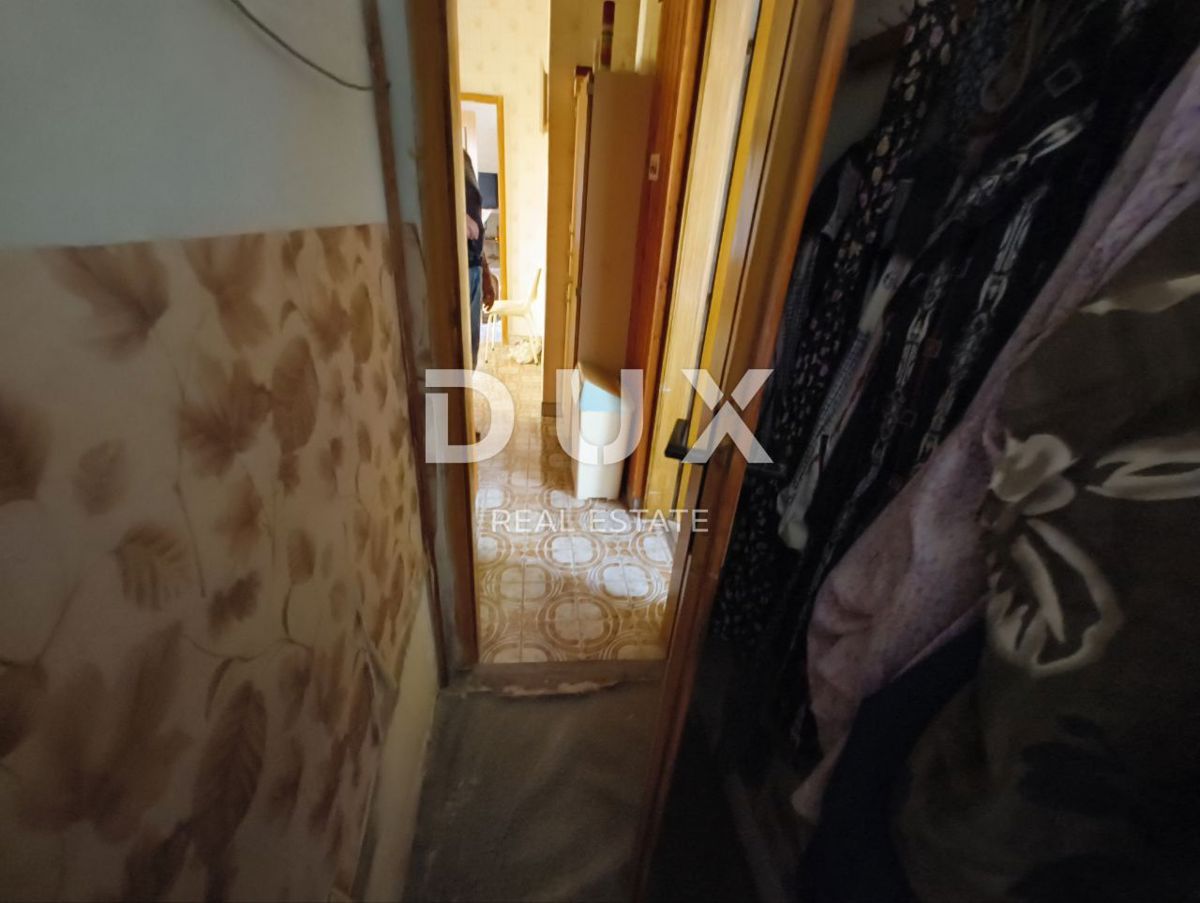 ISTRA, POREČ - Stanovanje v starem mestnem jedru z velikim potencialom