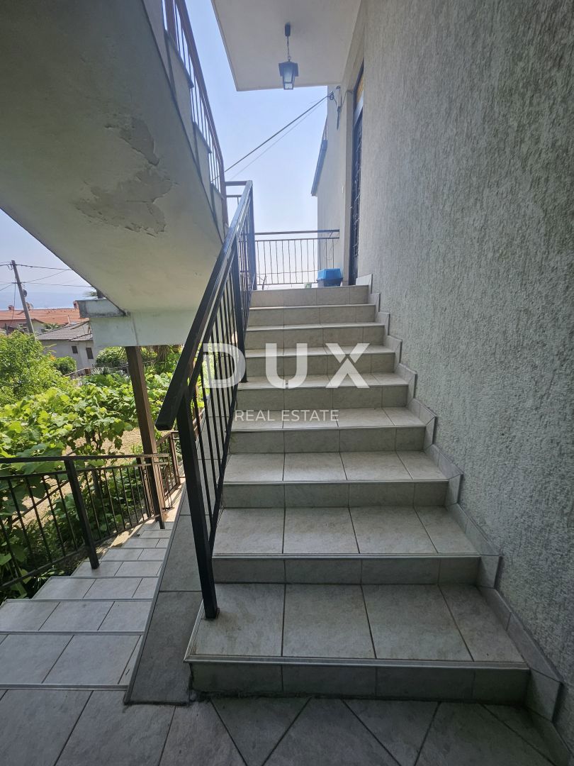 OPATIJA, IKA - 2 apartmaja 143m2 (80m2 + 63m2) pritličje in 2. nadstropje s pogledom na morje + skupna površina 250m2