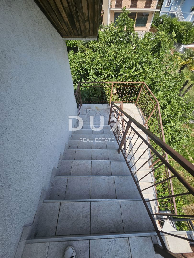 OPATIJA, IKA - 2 apartmaja 143m2 (80m2 + 63m2) pritličje in 2. nadstropje s pogledom na morje + skupna površina 250m2
