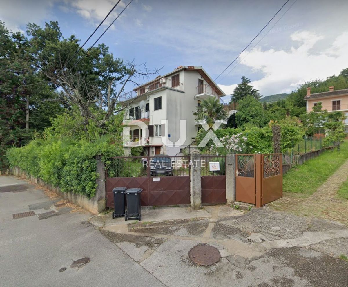 OPATIJA, IKA - 2 apartmaja 143m2 (80m2 + 63m2) pritličje in 2. nadstropje s pogledom na morje + skupna površina 250m2