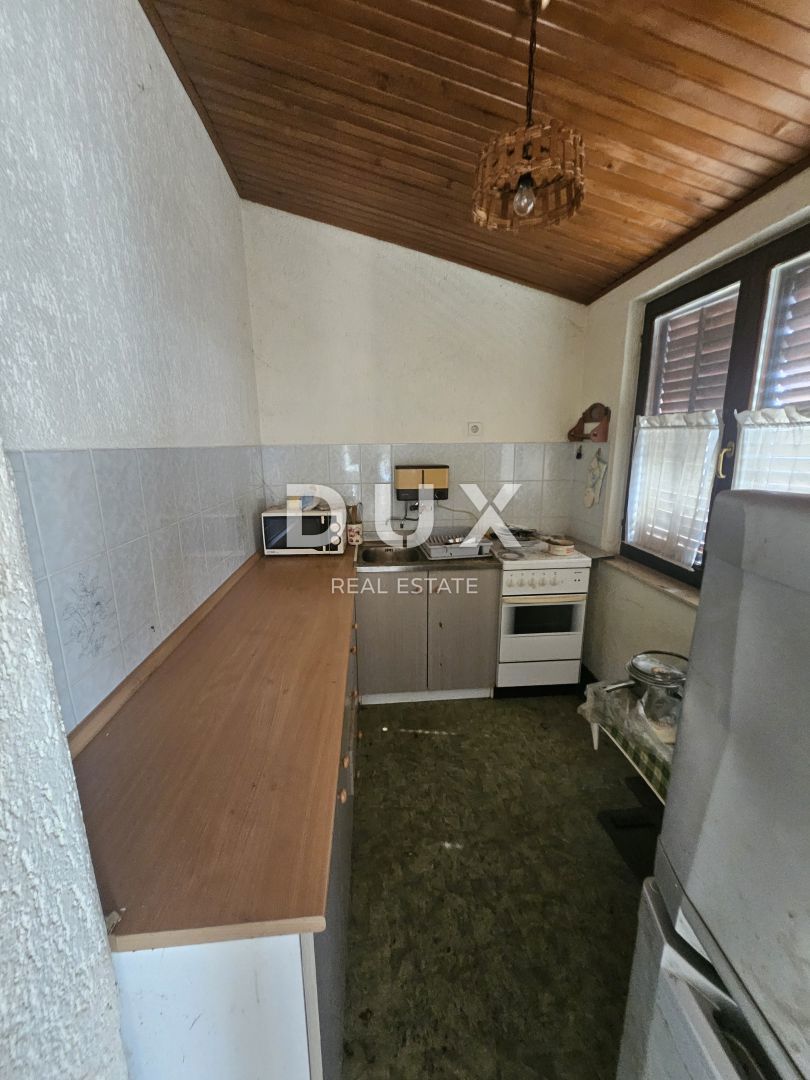 OPATIJA, IKA - 2 apartmaja 143m2 (80m2 + 63m2) pritličje in 2. nadstropje s pogledom na morje + skupna površina 250m2