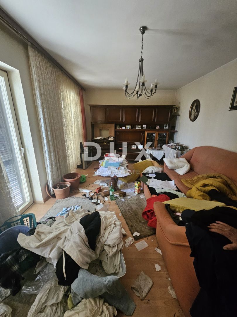 OPATIJA, IKA - 2 apartmaja 143m2 (80m2 + 63m2) pritličje in 2. nadstropje s pogledom na morje + skupna površina 250m2