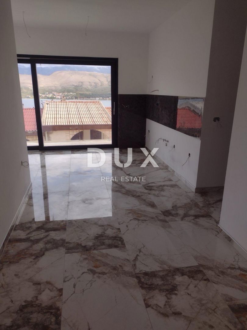 OTOK PAG, PAG - Apartma velikosti 101 m2 le 50 metrov od morja