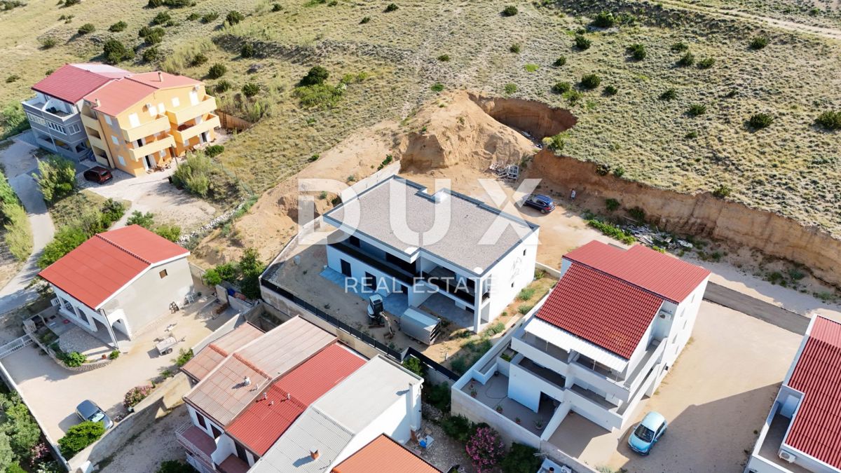 OTOK PAG, PAG - Apartma velikosti 101 m2 le 50 metrov od morja