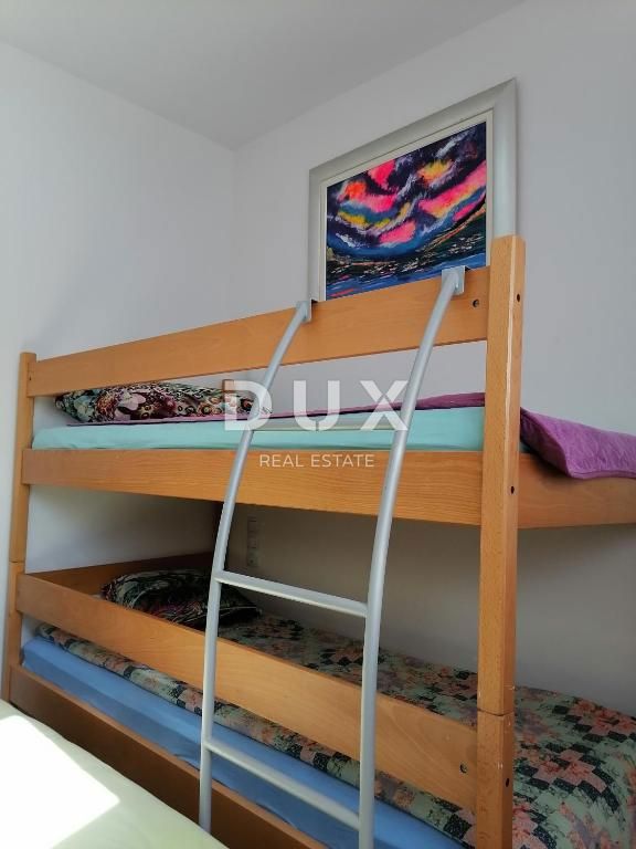 OTOK PAG, KOŠLJUN - Čudovito trosobno stanovanje velikosti 98 m2