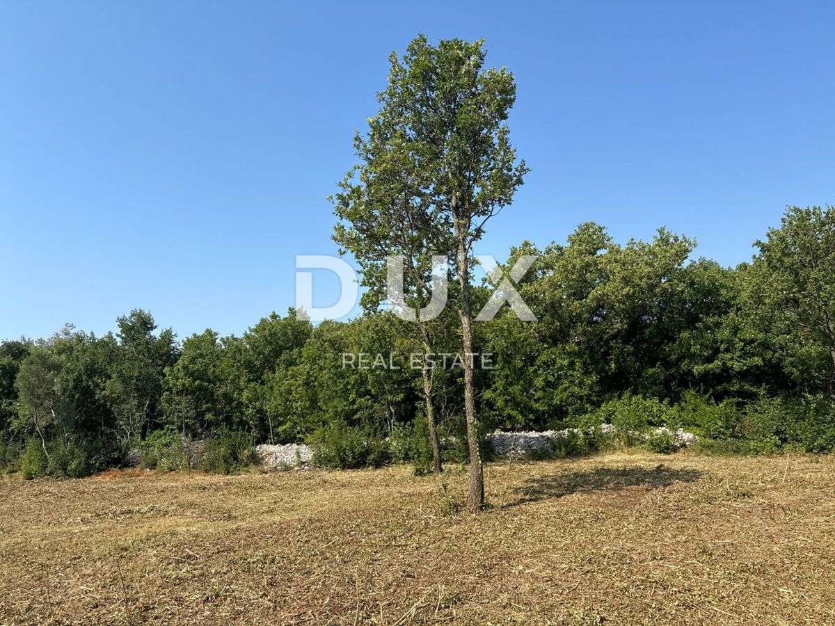 ISTRA, LABIN (OKOLICA) - Gradbeno zemljišče v bližini morja z razgledom