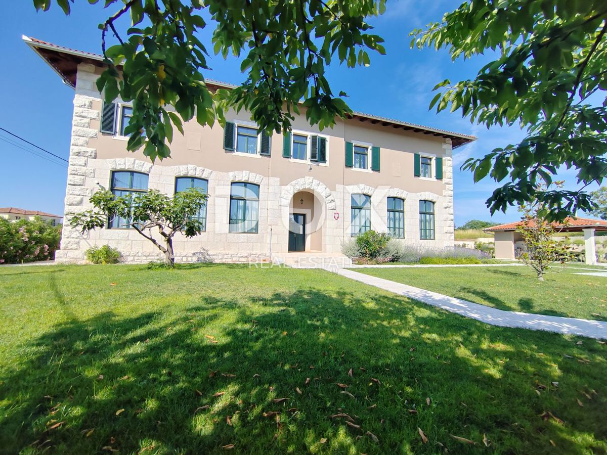 ISTRA, POREČ – Edinstvena vila z zgodovinsko dušo in italijansko eleganco