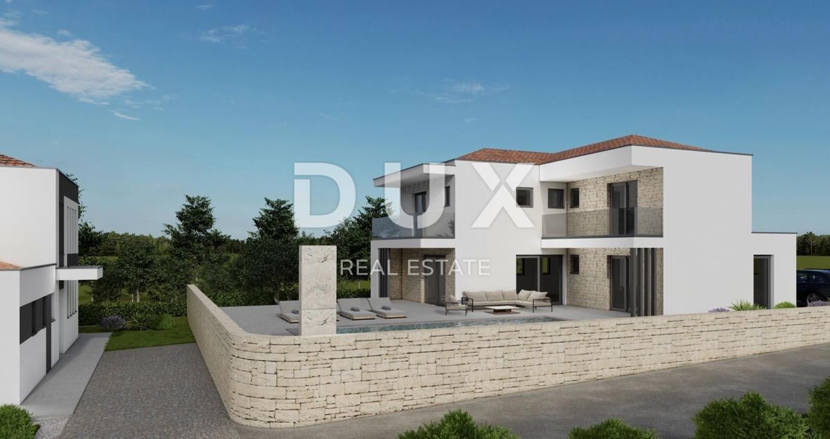ISTRA, VIŠNJAN - Gradbeno zemljišče z oddanim zahtevkom za gradnjo dveh samostojnih modernih vil