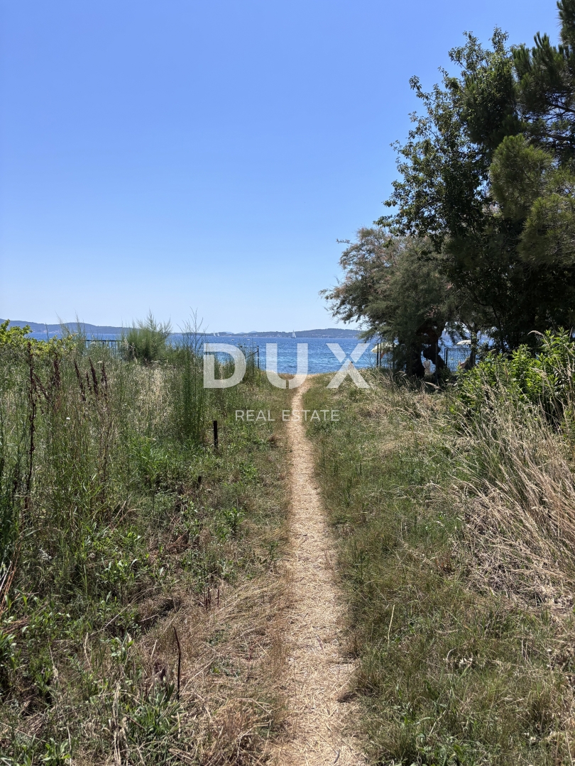 ZADAR, BIBINJE - Apartmajska hiša 150 m od morja