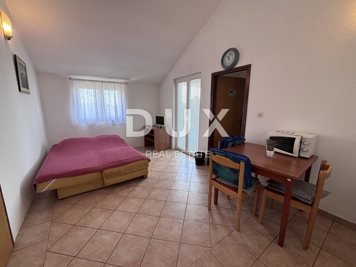 ZADAR, BIBINJE - Apartmajska hiša 150 m od morja
